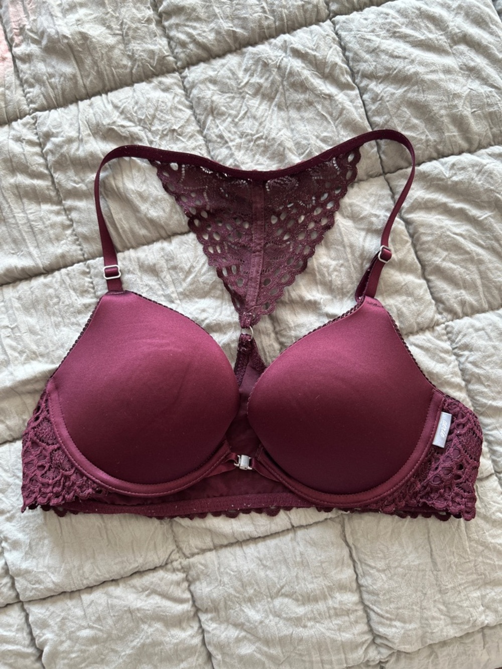 Aerie front-clasp racerback lace bra